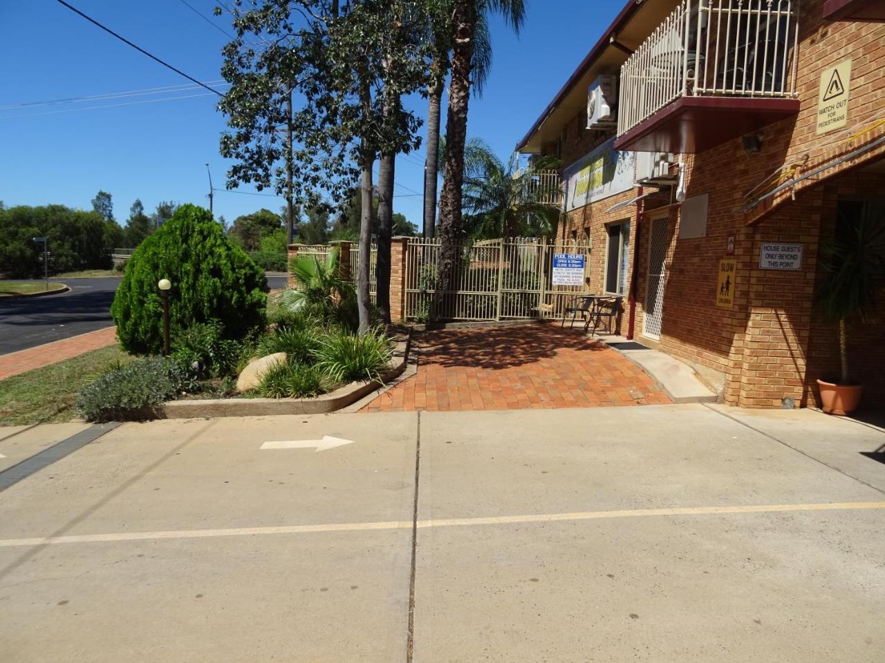 Tallarook Motor Inn Dubbo Exterior foto